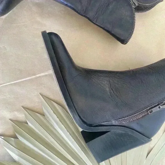 Jeffrey Campbell Side Zip Booties Size 36 - Picture 6 of 15